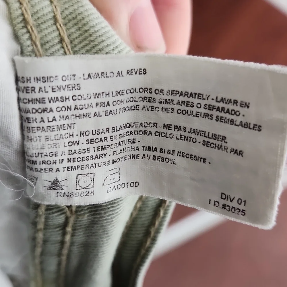 Gloria Vanderbilt Shorts Womens Size 16 Light Sage Green Cut Off Jeans